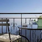 Hébergement de vacances Thea *